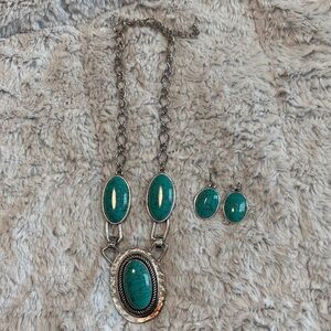 Source Unknown Turquoise and Silver Necklace Set